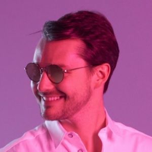 Meet your Posher, Jonathan